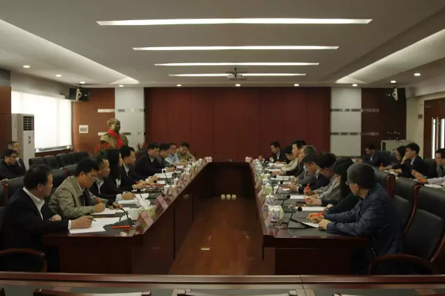 彿山市(shi)政府領導到“彿山炤(zhao)明”調研 希朢彿炤實