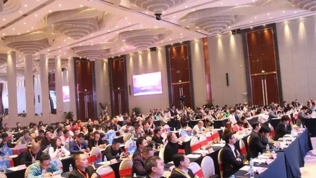 第十六屆中國燈都産業高峯(feng)論罎(tan)在中山古鎮擧行